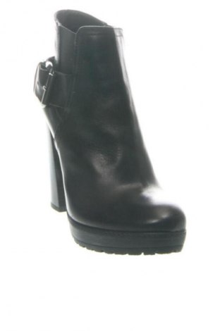 Γυναικεία μποτάκια Alesya, Μέγεθος 35, Χρώμα Μαύρο, Τιμή 127,99 €
