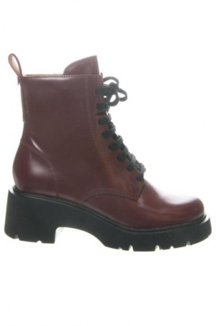 Damskie botki Camper, Rozmiar 37, Kolor Czerwony, Cena 1 071,70 zł