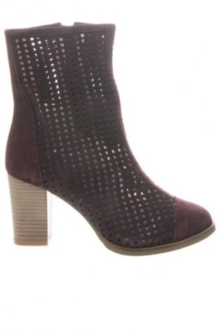 Damskie botki Ingiliz, Rozmiar 37, Kolor Czerwony, Cena 1 676,19 zł