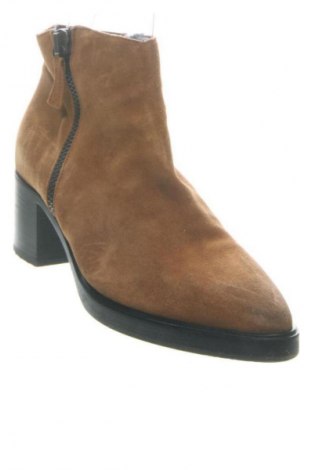 Γυναικεία μποτάκια Laura Bellariva, Μέγεθος 39, Χρώμα Καφέ, Τιμή 130,98 €