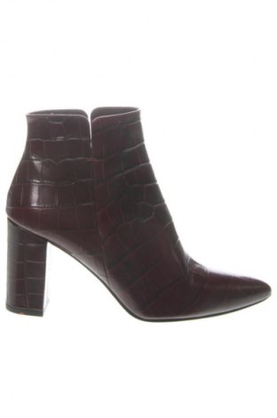 Damskie botki Lloyd, Rozmiar 40, Kolor Czerwony, Cena 873,43 zł