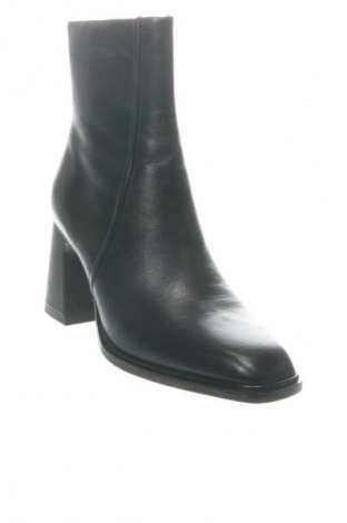 Дамски боти NEWD. Tamaris, Размер 38, Цвят Черен, Цена 107,37 €