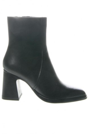 Дамски боти NEWD. Tamaris, Размер 38, Цвят Черен, Цена 107,37 €