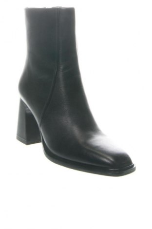 Дамски боти NEWD. Tamaris, Размер 38, Цвят Черен, Цена 107,37 €