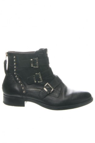 Damskie botki Nero Giardini, Rozmiar 39, Kolor Czarny, Cena 486,99 zł