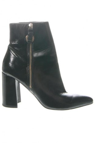 Γυναικεία μποτάκια Office, Μέγεθος 40, Χρώμα Μαύρο, Τιμή 55,00 €