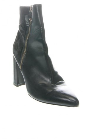 Γυναικεία μποτάκια Office, Μέγεθος 40, Χρώμα Μαύρο, Τιμή 55,00 €