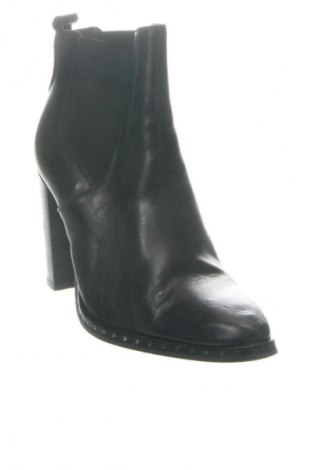 Dámské boty  Oxmox, Velikost 40, Barva Černá, Cena  929,00 Kč