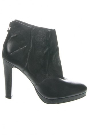 Damskie botki San Marina, Rozmiar 40, Kolor Czarny, Cena 348,99 zł