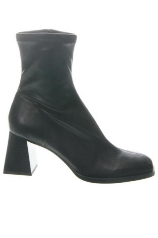 Дамски боти Stradivarius, Размер 38, Цвят Черен, Цена 39,32 €