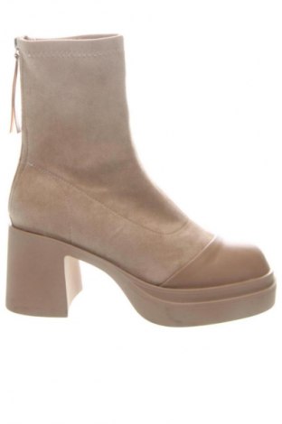 Дамски боти Unbranded, Размер 38, Цвят Бежов, Цена 39,36 €