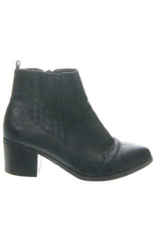 Дамски боти Unbranded, Размер 39, Цвят Черен, Цена 17,38 €