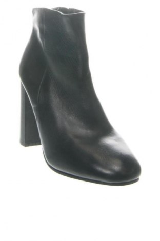 Γυναικεία μποτάκια Unbranded, Μέγεθος 38, Χρώμα Μαύρο, Τιμή 35,99 €