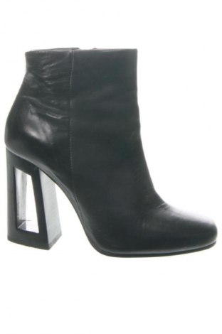 Damskie botki Vic Matié, Rozmiar 39, Kolor Czarny, Cena 620,51 zł