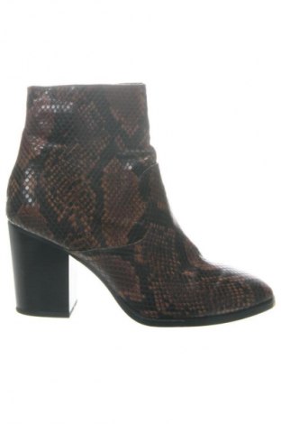 Γυναικεία μποτάκια Zara, Μέγεθος 40, Χρώμα Πολύχρωμο, Τιμή 18,99 €