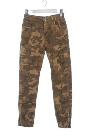 Dámské džíny  Bershka, Velikost S, Barva Vícebarevné, Cena  159,00 Kč