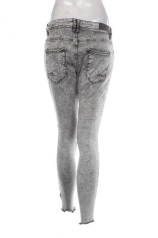 Női farmernadrág Bershka, Méret XL, Szín Fekete, Ár 5 129 Ft