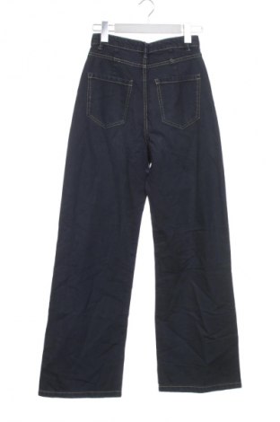 Γυναικείο Τζίν Bershka, Μέγεθος XS, Χρώμα Μπλέ, Τιμή 11,99 €