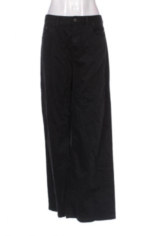 Dámske džínsy  Bershka, Veľkosť L, Farba Čierna, Cena  17,95 €