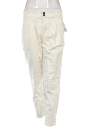 Γυναικείο Τζίν Clockhouse, Μέγεθος M, Χρώμα  Μπέζ, Τιμή 12,99 €