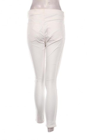 Γυναικείο Τζίν H&M, Μέγεθος M, Χρώμα Λευκό, Τιμή 10,99 €