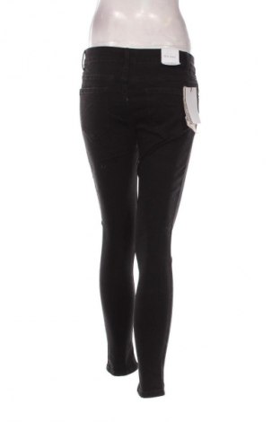 Damskie jeansy MITI BACI, Rozmiar M, Kolor Czarny, Cena 23,99 zł