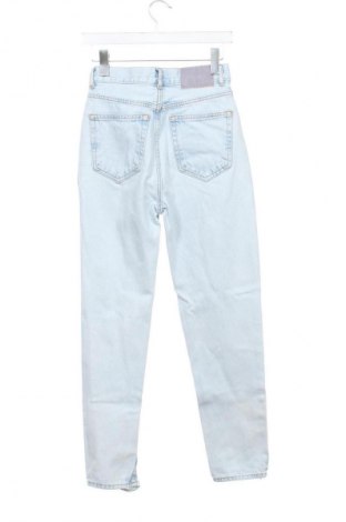 Blugi de femei Pull&Bear, Mărime XS, Culoare Albastru, Preț 91,99 Lei