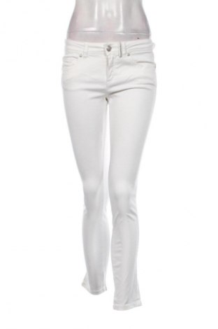Γυναικείο Τζίν S.Oliver, Μέγεθος M, Χρώμα Λευκό, Τιμή 20,12 €