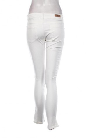 Γυναικείο Τζίν S.Oliver, Μέγεθος M, Χρώμα Λευκό, Τιμή 20,12 €