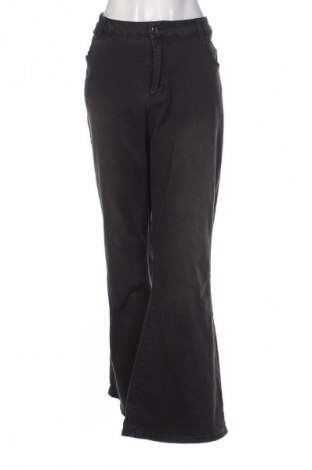 Damskie jeansy SHEIN, Rozmiar 4XL, Kolor Szary, Cena 80,99 zł