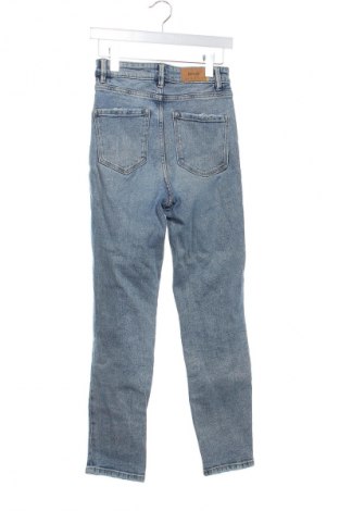 Дамски дънки Stradivarius, Размер S, Цвят Син, Цена 7,15 €