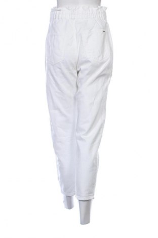 Γυναικείο Τζίν Zara, Μέγεθος S, Χρώμα Λευκό, Τιμή 13,80 €