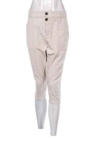 Γυναικείο κοντό παντελόνι BZR Bruuns Bazaar, Μέγεθος M, Χρώμα  Μπέζ, Τιμή 25,00 €