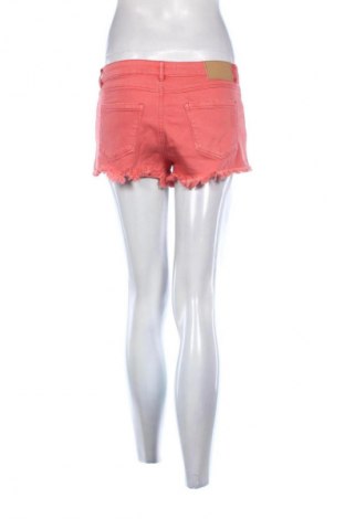 Dámské kraťasy  Bershka, Velikost M, Barva Červená, Cena  283,00 Kč