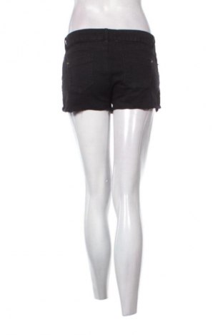 Γυναικείο κοντό παντελόνι Bershka, Μέγεθος M, Χρώμα Μαύρο, Τιμή 6,99 €