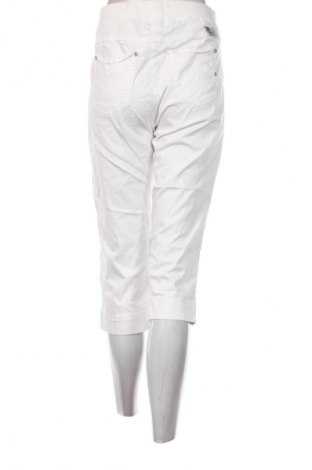 Γυναικείο κοντό παντελόνι Brax, Μέγεθος XL, Χρώμα Λευκό, Τιμή 15,99 €