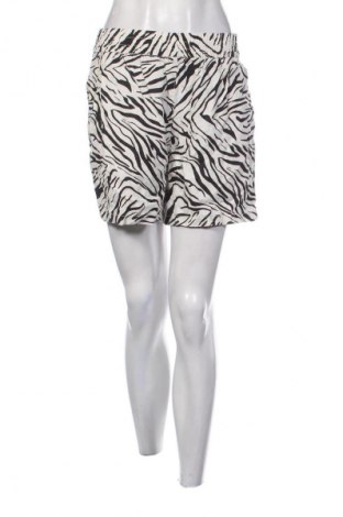 Dámské kraťasy  C&A, Velikost M, Barva Vícebarevné, Cena  179,00 Kč