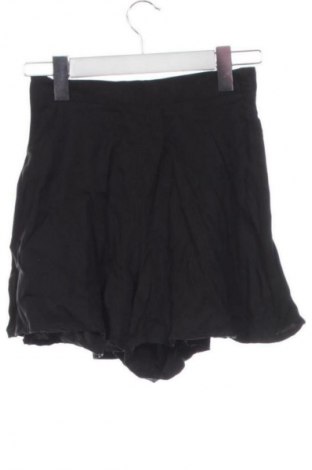 Dámské kraťasy  Edited, Velikost XS, Barva Černá, Cena  519,00 Kč