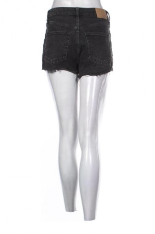 Dámské kraťasy  H&M, Velikost S, Barva Černá, Cena  277,00 Kč