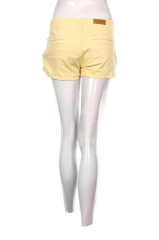 Női rövidnadrág H&M L.O.G.G., Méret M, Szín Sárga, Ár 2 819 Ft