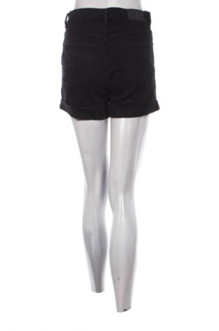 Damskie szorty Monki, Rozmiar M, Kolor Czarny, Cena 37,99 zł