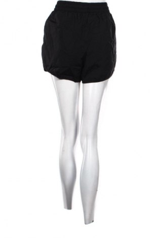 Γυναικείο κοντό παντελόνι NA-KD, Μέγεθος M, Χρώμα Μαύρο, Τιμή 5,99 €