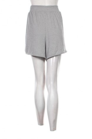 Γυναικείο κοντό παντελόνι Nike, Μέγεθος 3XL, Χρώμα Πολύχρωμο, Τιμή 14,99 €