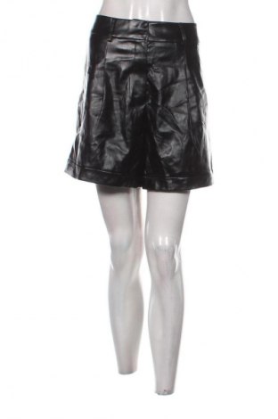 Dámské kraťasy  ONLY, Velikost L, Barva Černá, Cena  559,00 Kč