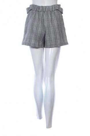 Dámské kraťasy  Pull&Bear, Velikost S, Barva Vícebarevné, Cena  129,00 Kč