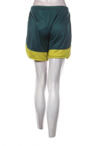 Γυναικείο κοντό παντελόνι Reebok, Μέγεθος S, Χρώμα Πράσινο, Τιμή 10,99 €