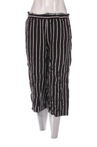 Női rövidnadrág Review, Méret XL, Szín Sokszínű, Ár 2 729 Ft