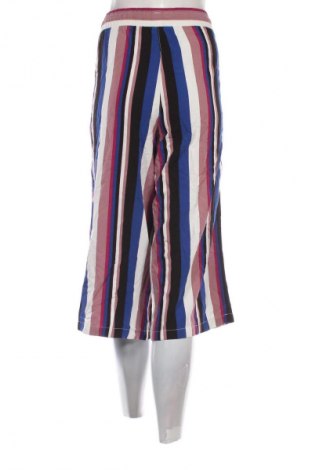 Дамски къс панталон S.Oliver, Размер L, Цвят Многоцветен, Цена 17,89 €