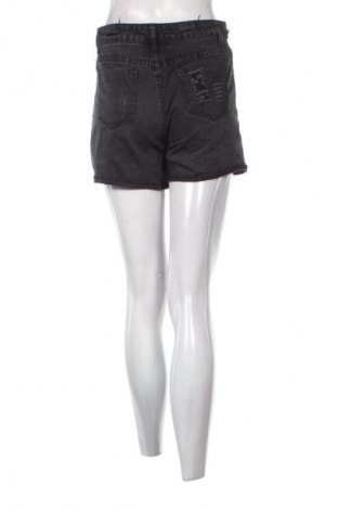 Γυναικείο κοντό παντελόνι SHEIN, Μέγεθος S, Χρώμα Μαύρο, Τιμή 9,99 €