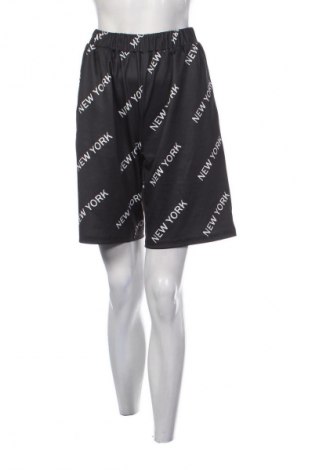 Γυναικείο κοντό παντελόνι SHEIN, Μέγεθος S, Χρώμα Πολύχρωμο, Τιμή 9,99 €